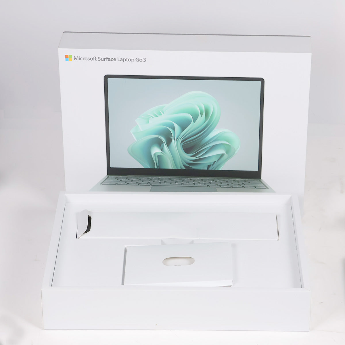 中古 12.4インチ Surface Laptop Go 3 セージ メモリ16GB Win11 256GB SSD Core i5