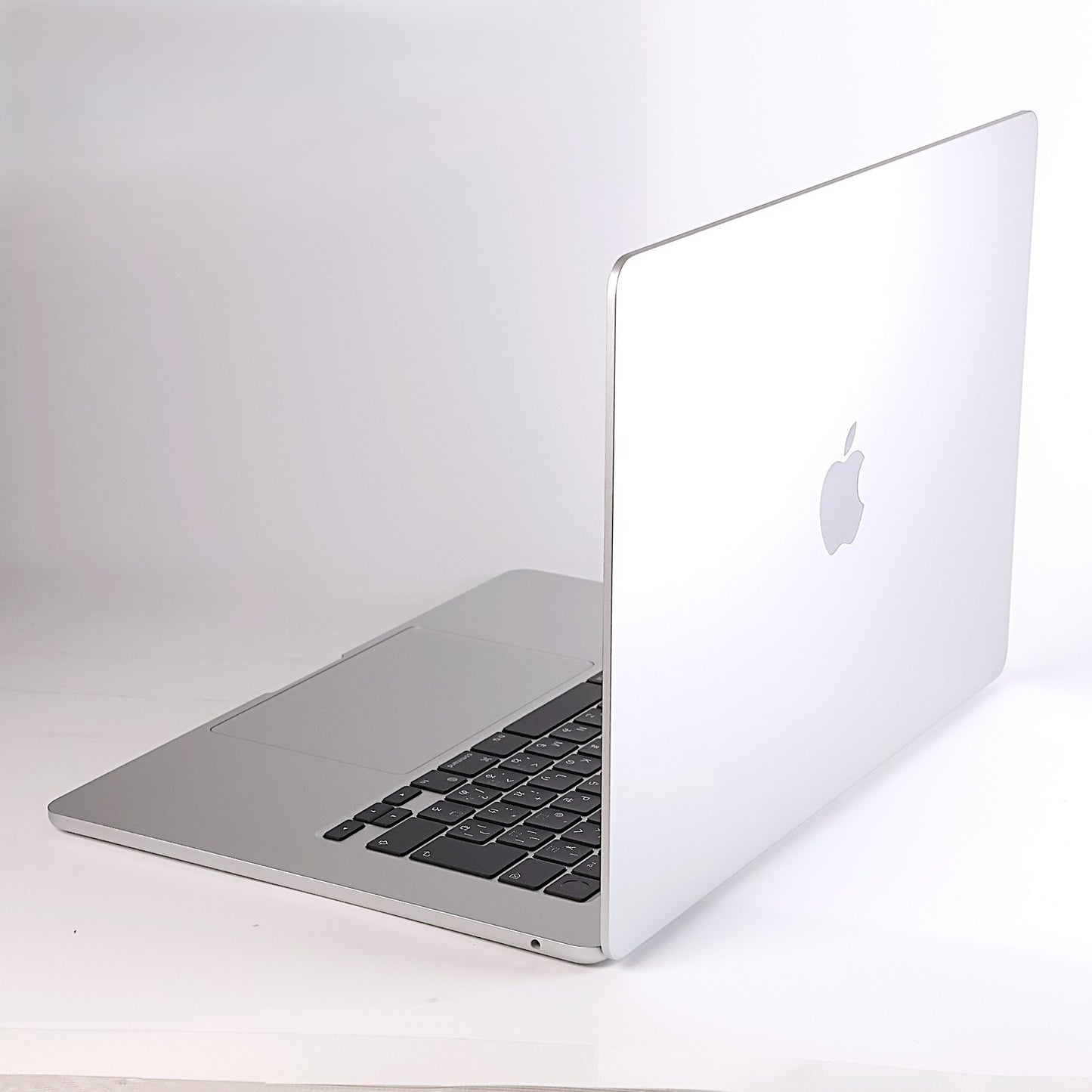 中古 MacBook Air M3 15インチ 2023 512GBSSD 8GB 8コアCPU 10コアGPU Apple MRYQ3J/A シルバー