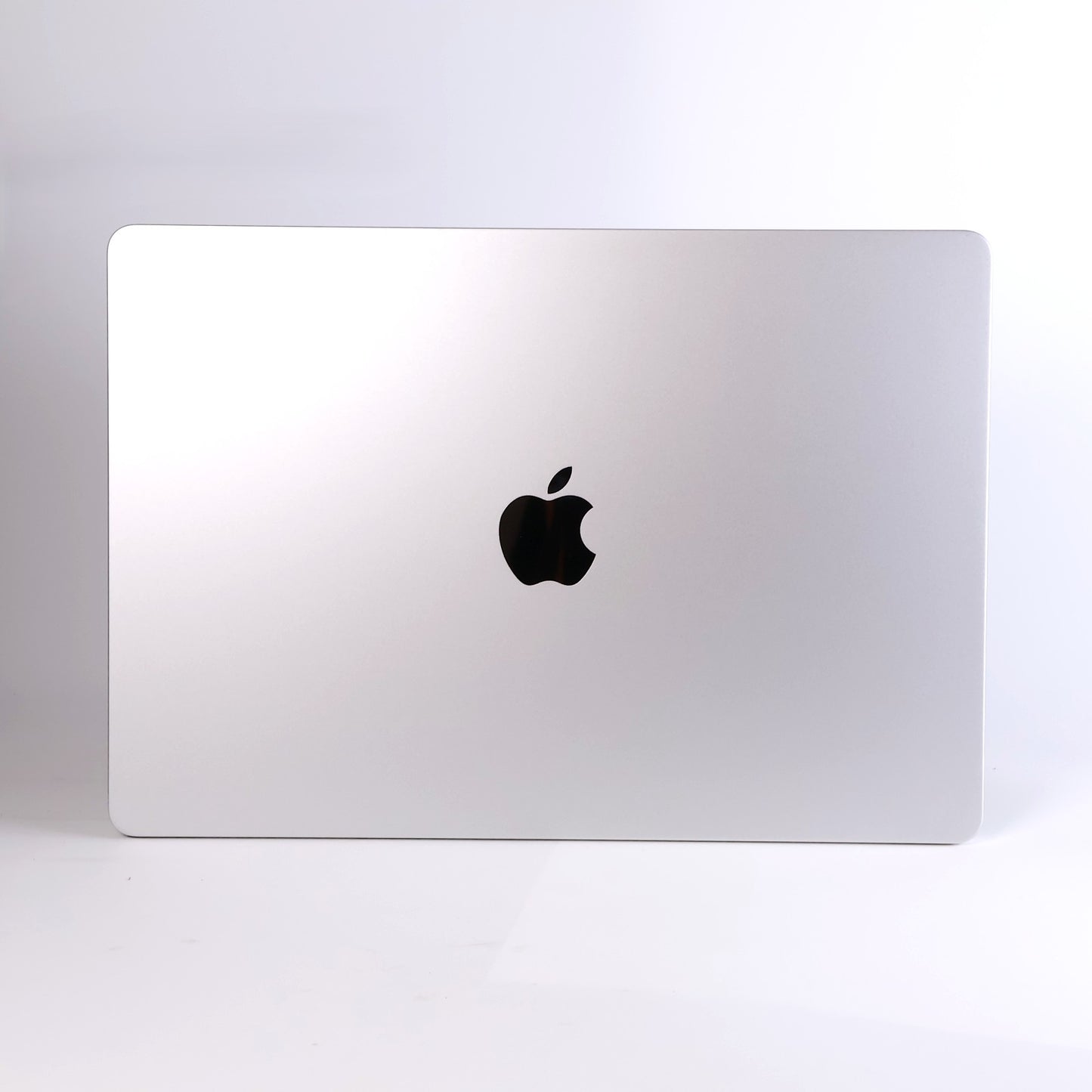 中古 MacBook Air M3 15インチ 2023 512GBSSD 8GB 8コアCPU 10コアGPU Apple MRYQ3J/A シルバー