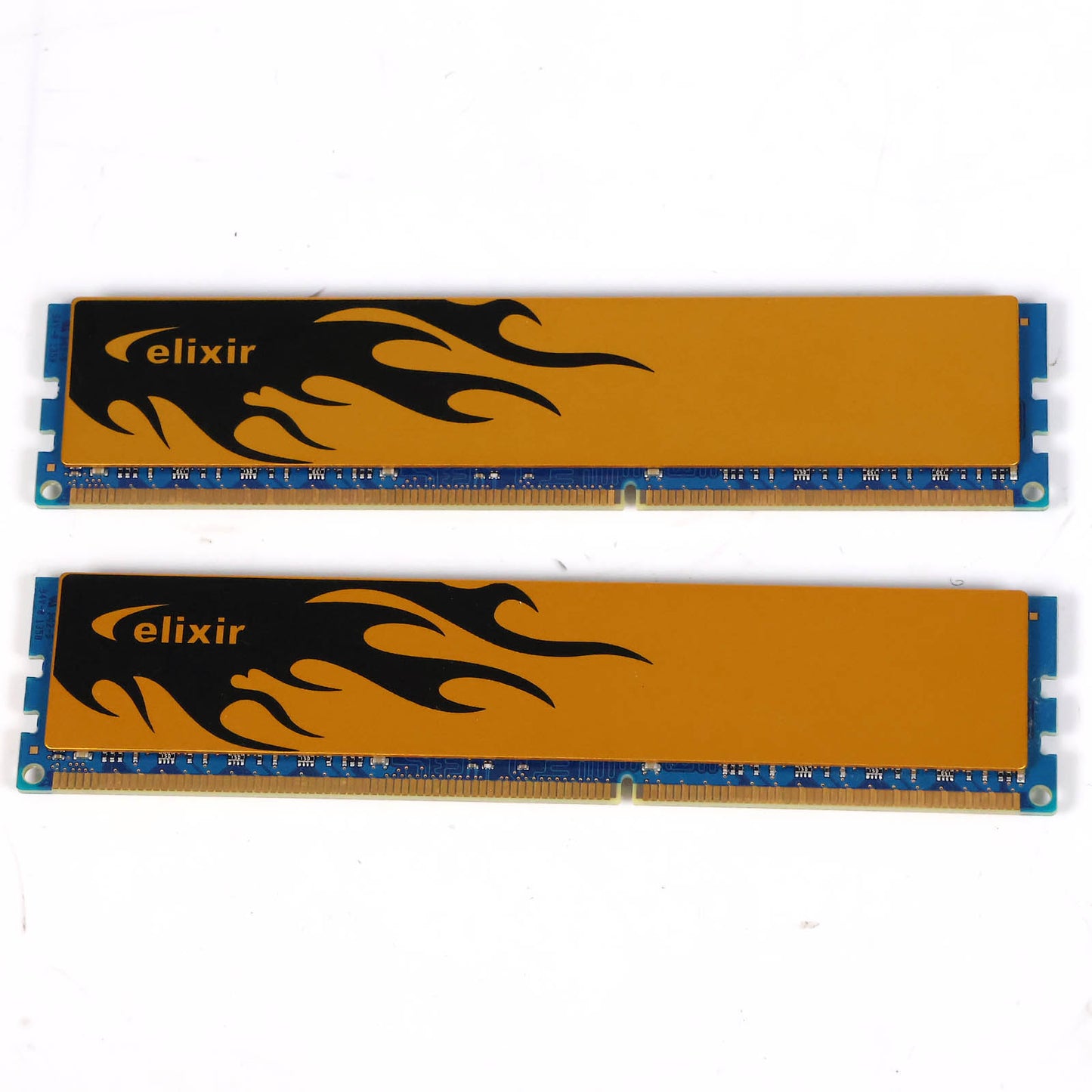 中古 DDR3 8GBメモリ x2 F4-2666C19S-8GNT Elixir