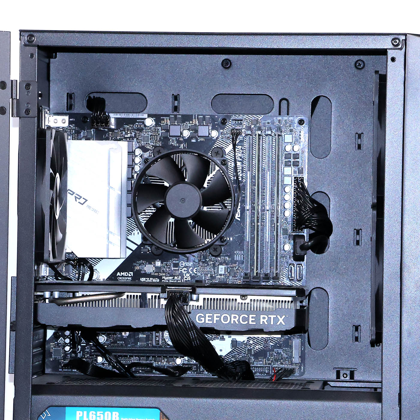 中古 ゲーミング向け 組立デスクトップパソコン RTX-4060 32GB 512GB Win11
