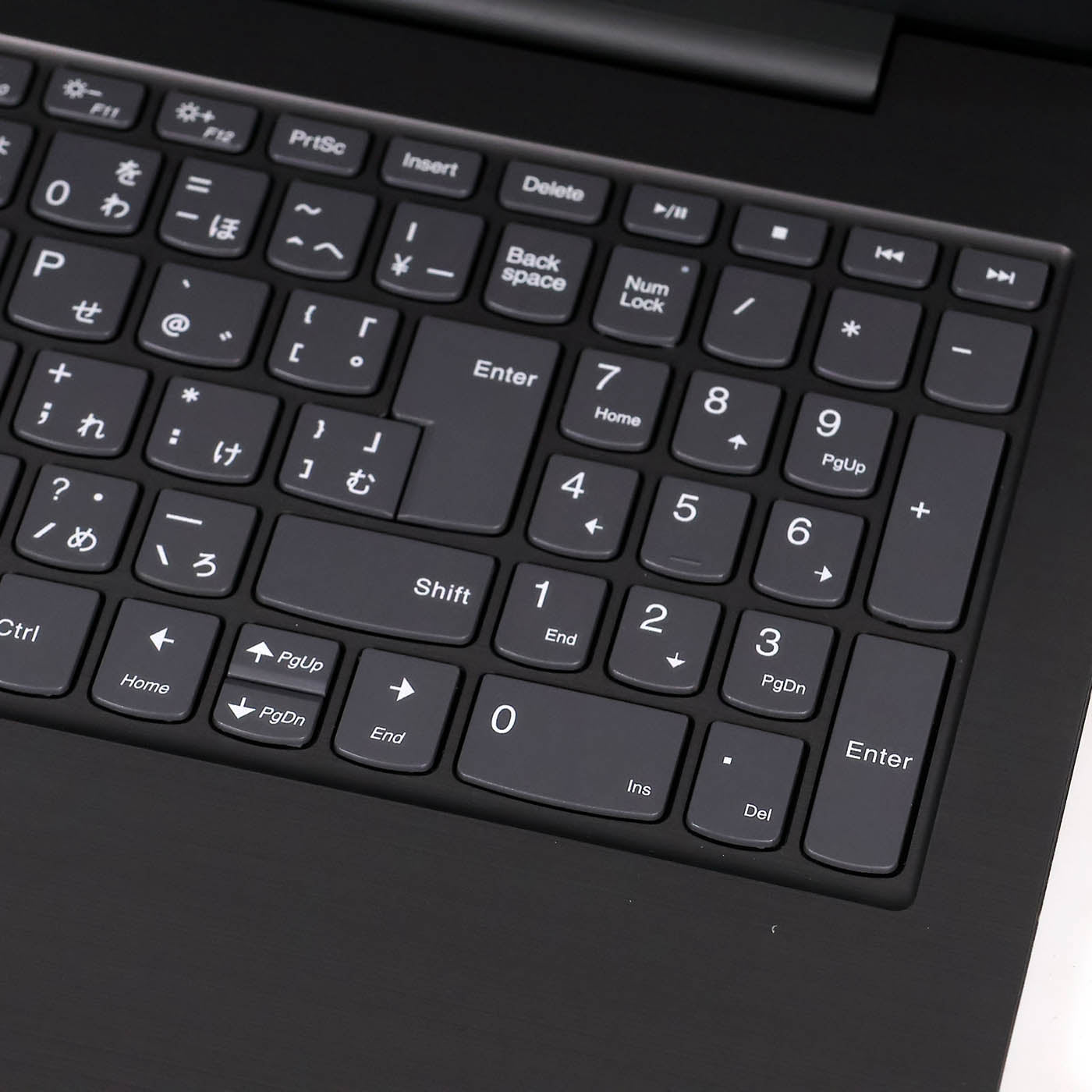 中古 15.6インチノートPC Lenovo V330-15IKB メモリ8GB i5 256GB