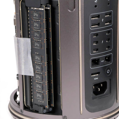 中古 Mac Pro A1481 ストレージ無し ジャンク品 実物写真