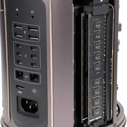 中古 Mac Pro A1481 ストレージ無し ジャンク品 実物写真