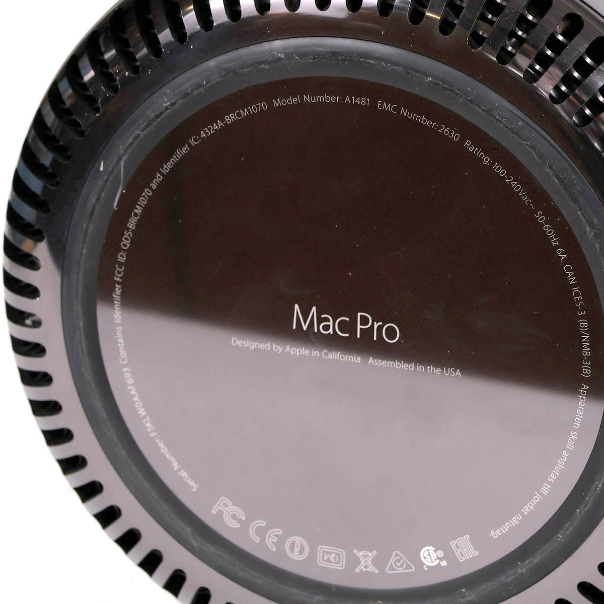 中古 Mac Pro A1481 ストレージ無し ジャンク品 実物写真